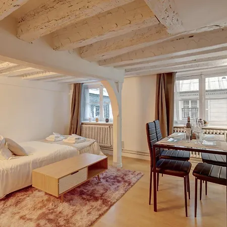 676 Noam - Elegant In *