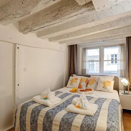 676 Noam - Elegant In Apartment Paris
