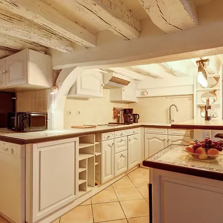 676 Noam - Elegant In Apartment *